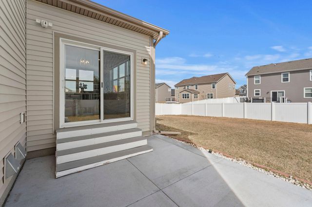18101 Goldfinch Way, Lakeville, MN 55044