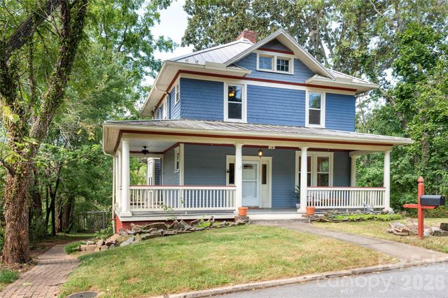 16 West Street, Asheville, NC 28801