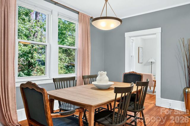 16 West Street, Asheville, NC 28801