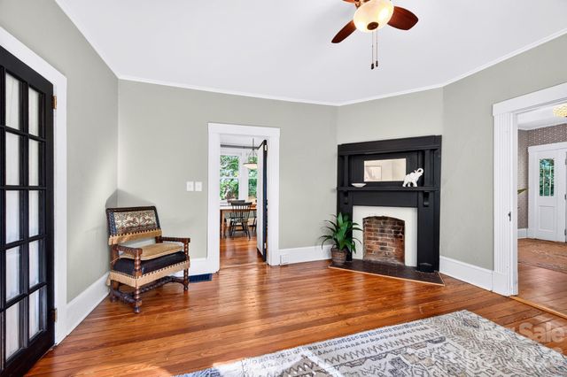 16 West Street, Asheville, NC 28801