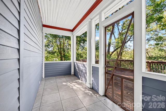 16 West Street, Asheville, NC 28801
