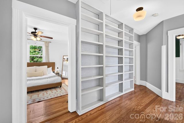 16 West Street, Asheville, NC 28801