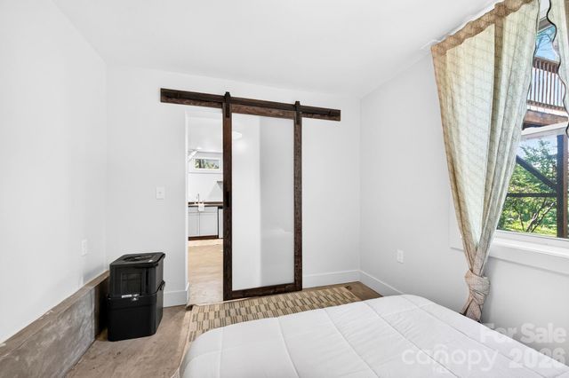 16 West Street, Asheville, NC 28801