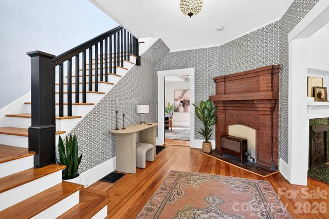 16 West Street, Asheville, NC 28801