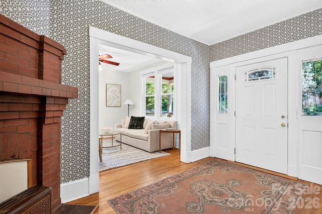 16 West Street, Asheville, NC 28801