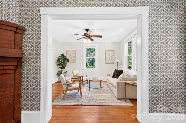 16 West Street, Asheville, NC 28801