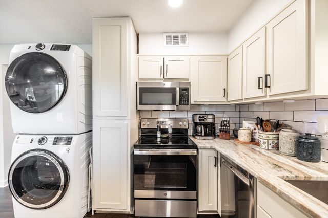5324 Edmondson Pike Apt 3, Nashville, TN 37211