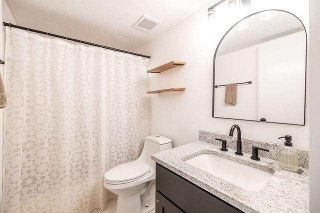 5324 Edmondson Pike Apt 3, Nashville, TN 37211