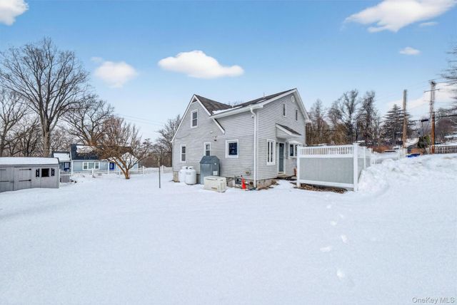 31 Oneonta Road, Carmel, NY 10512