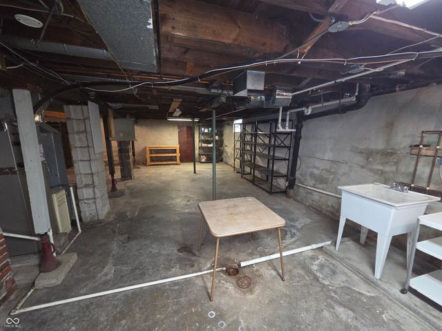 715 Wallace Avenue, Indianapolis, IN 46201