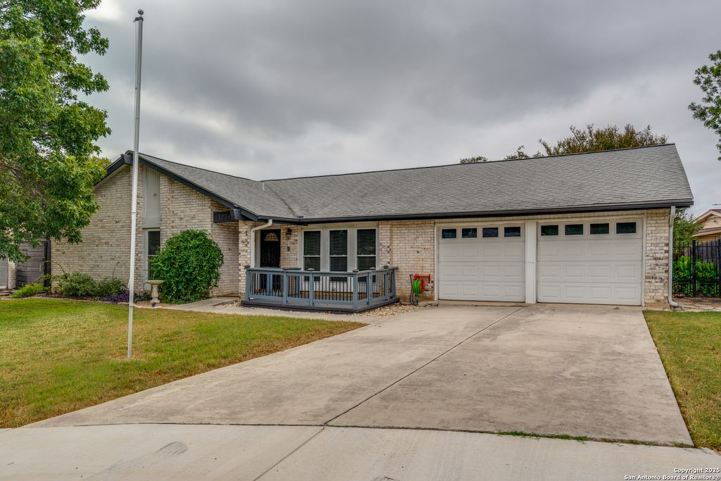 12743 El Sonteo, San Antonio, TX 78233