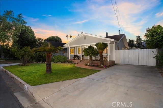 531 W Walnut, Monrovia, CA 91016