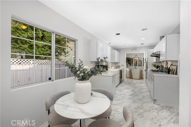 531 W Walnut, Monrovia, CA 91016