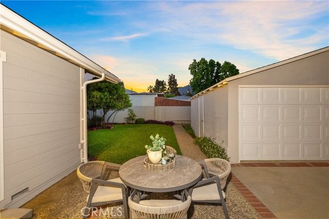 531 W Walnut, Monrovia, CA 91016