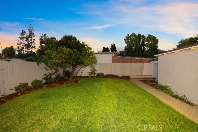531 W Walnut, Monrovia, CA 91016