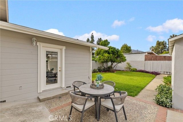 531 W Walnut, Monrovia, CA 91016