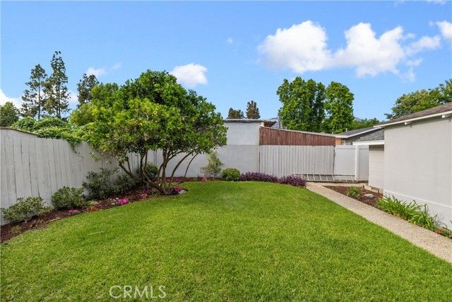 531 W Walnut, Monrovia, CA 91016