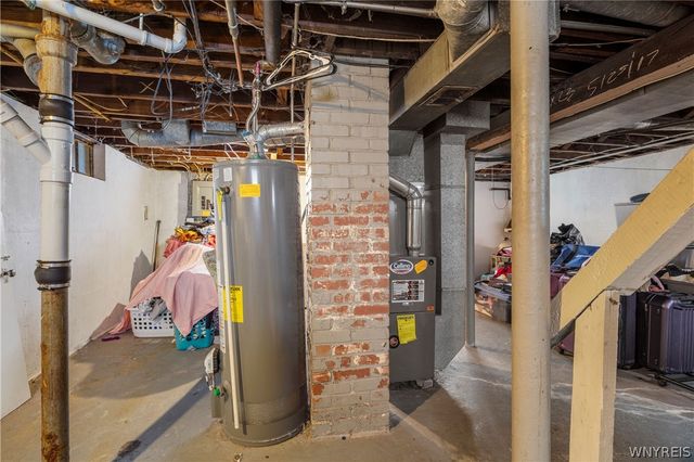 12 Leonard Post Drive, Cheektowaga, NY 14211