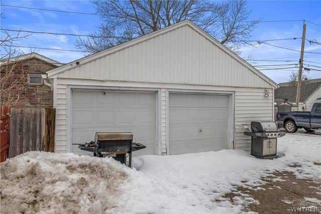 12 Leonard Post Drive, Cheektowaga, NY 14211