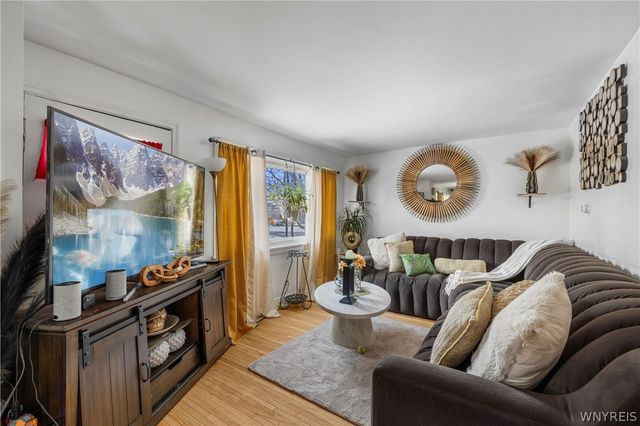 12 Leonard Post Drive, Cheektowaga, NY 14211