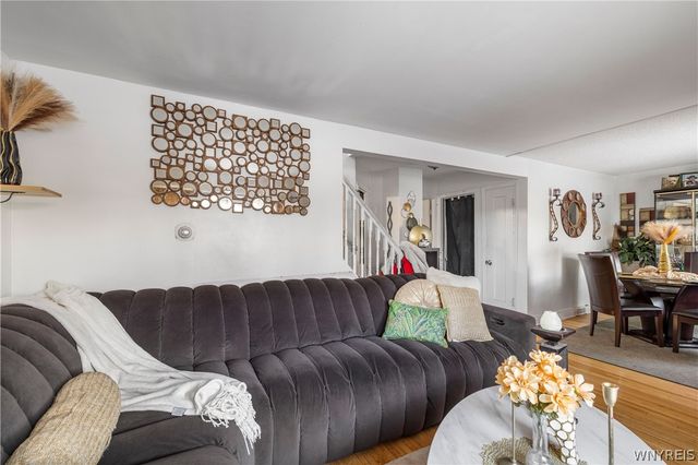 12 Leonard Post Drive, Cheektowaga, NY 14211