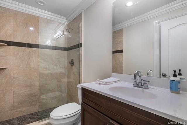 6 Fox Hunt Court, Huntington, NY 11743