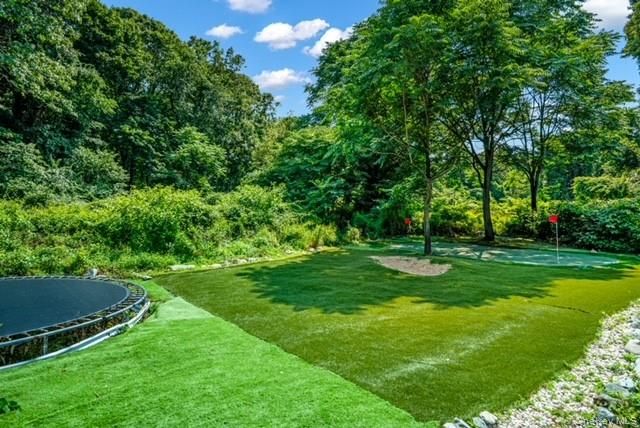 6 Fox Hunt Court, Huntington, NY 11743