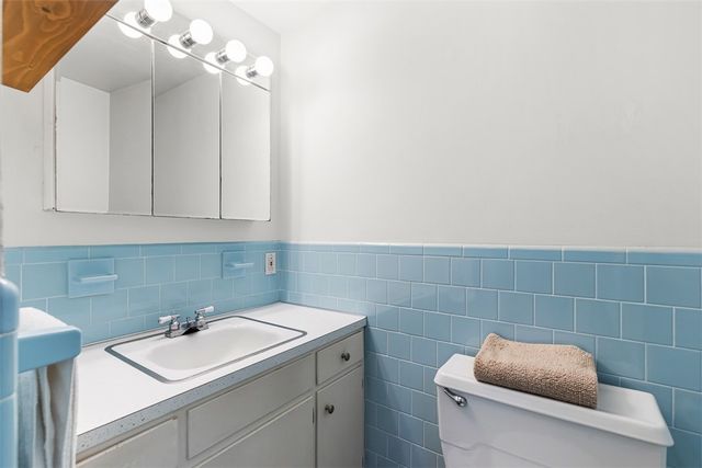 20 Terrace Drive, Barrington, RI 02806