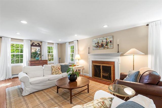 20 Terrace Drive, Barrington, RI 02806