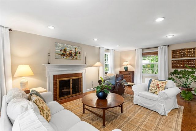 20 Terrace Drive, Barrington, RI 02806