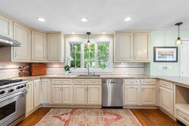 20 Terrace Drive, Barrington, RI 02806