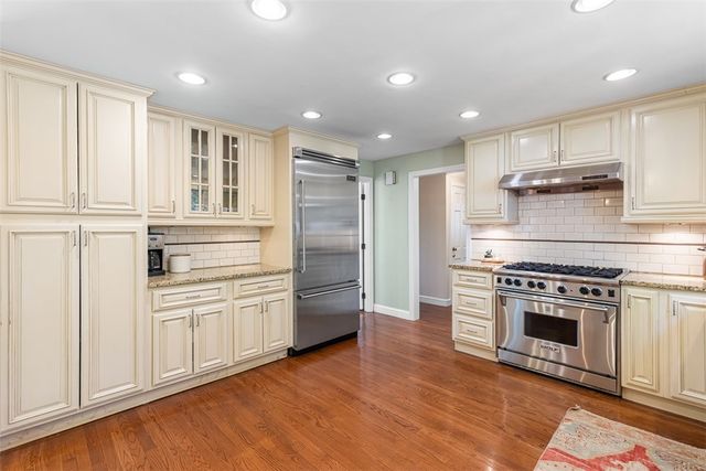 20 Terrace Drive, Barrington, RI 02806