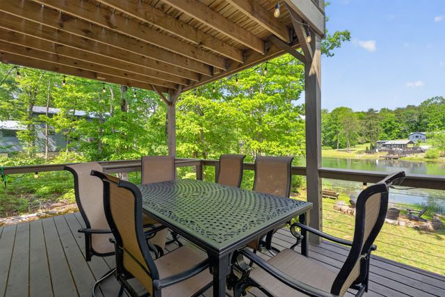 85 Hemlock Cv, Tracy City, TN 37387