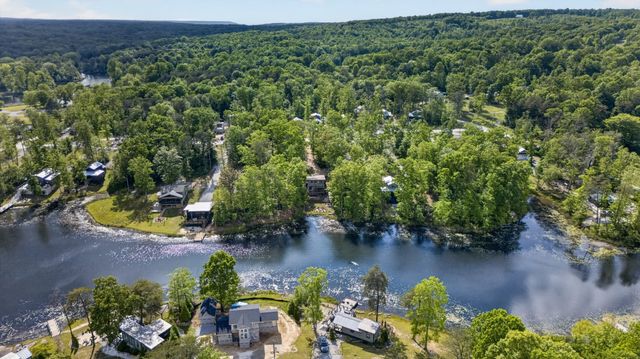85 Hemlock Cv, Tracy City, TN 37387