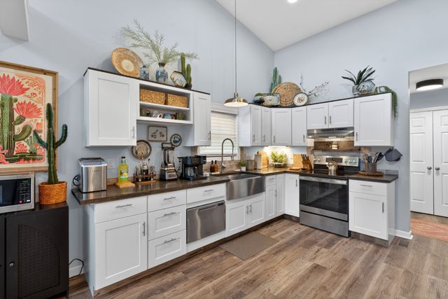 85 Hemlock Cv, Tracy City, TN 37387