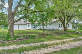 5228 SE 61st St, Berryton, KS 66409