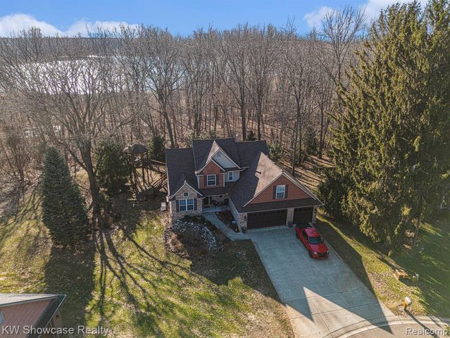 2648 Morel Drive, Highland, MI 48356