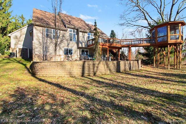 2648 Morel Drive, Highland, MI 48356