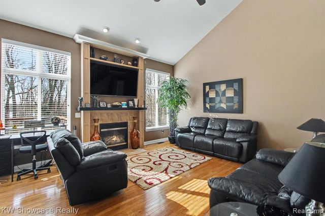 2648 Morel Drive, Highland, MI 48356