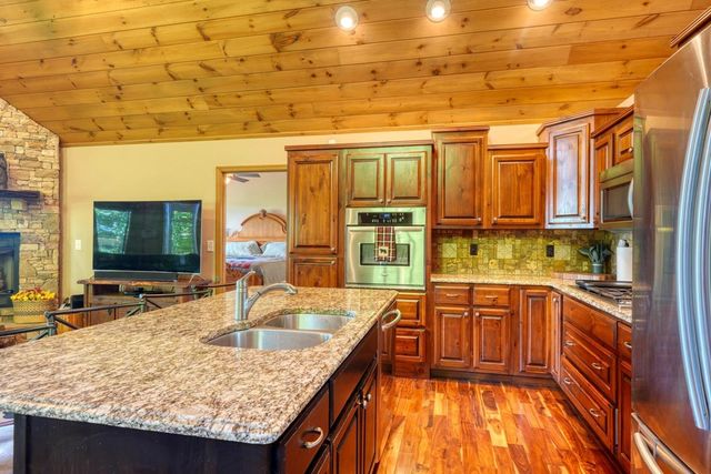 855 Smokey Hollow Drive, Murphy, NC 28906