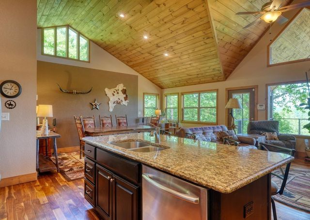 855 Smokey Hollow Drive, Murphy, NC 28906