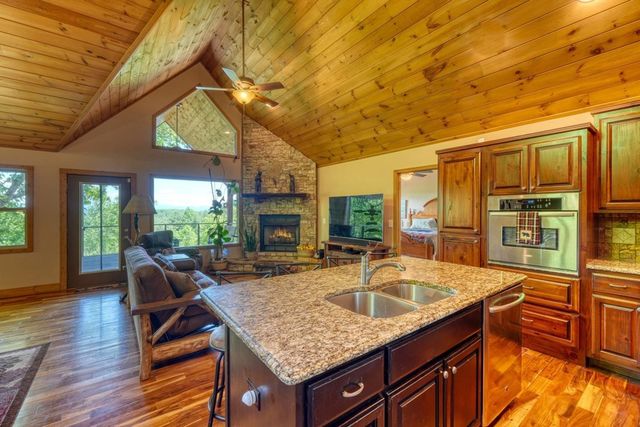 855 Smokey Hollow Drive, Murphy, NC 28906