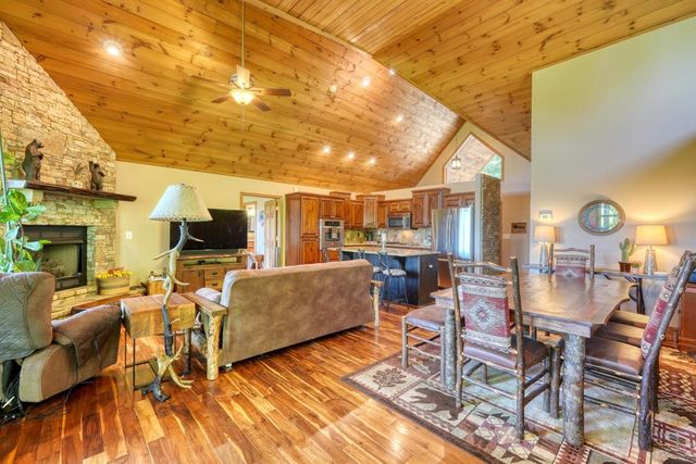 855 Smokey Hollow Drive, Murphy, NC 28906