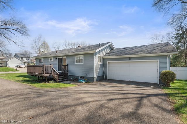 888 Orchard Avenue, Barberton, OH 44203