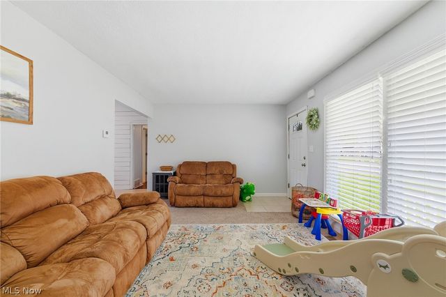 888 Orchard Avenue, Barberton, OH 44203