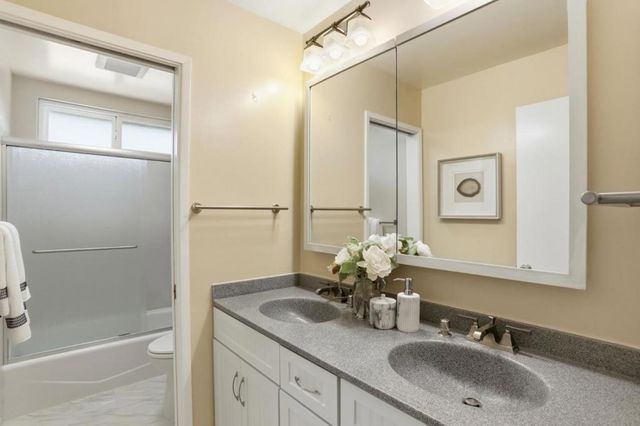 560 Tawny Drive, Pleasanton, CA 94566