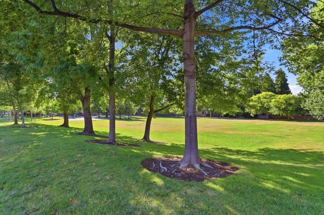 560 Tawny Drive, Pleasanton, CA 94566