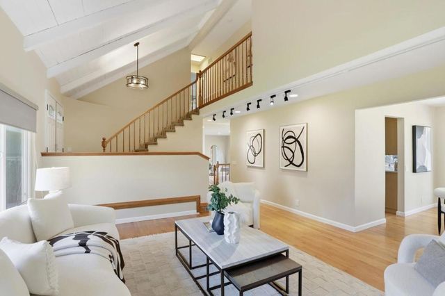 560 Tawny Drive, Pleasanton, CA 94566