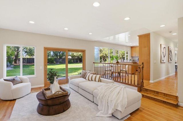 560 Tawny Drive, Pleasanton, CA 94566