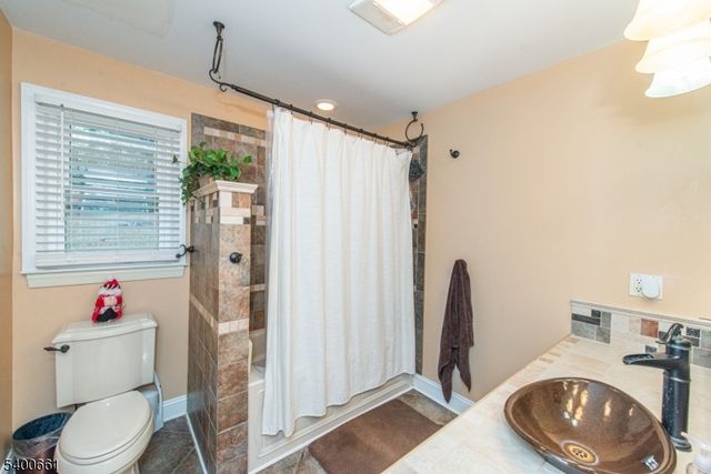 131 Taylortown Rd, Montville Twp., NJ 07005